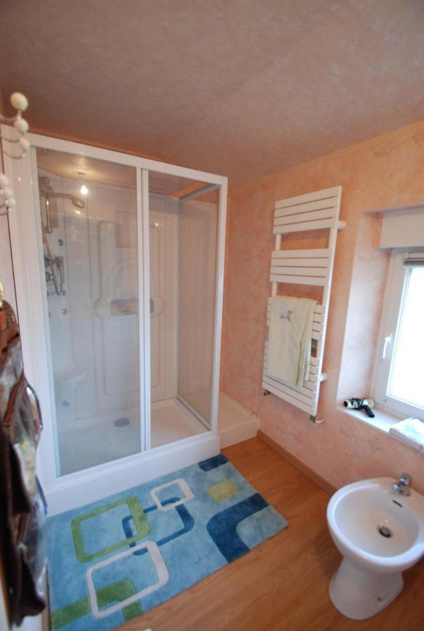 Maison De Retraite Vertaizon Exteriör bild
